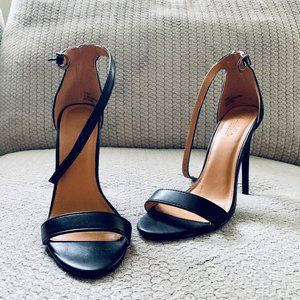 Black Strappy Heel